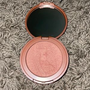 Tarte blush